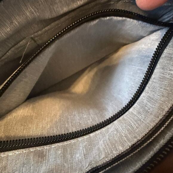 Sherpani Black & Grey Camo Zoom | Slim RFID Crossbody Bag Travel Concert Purse - Picture 6 of 12